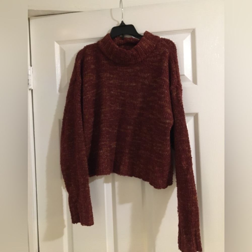 SO sweater small